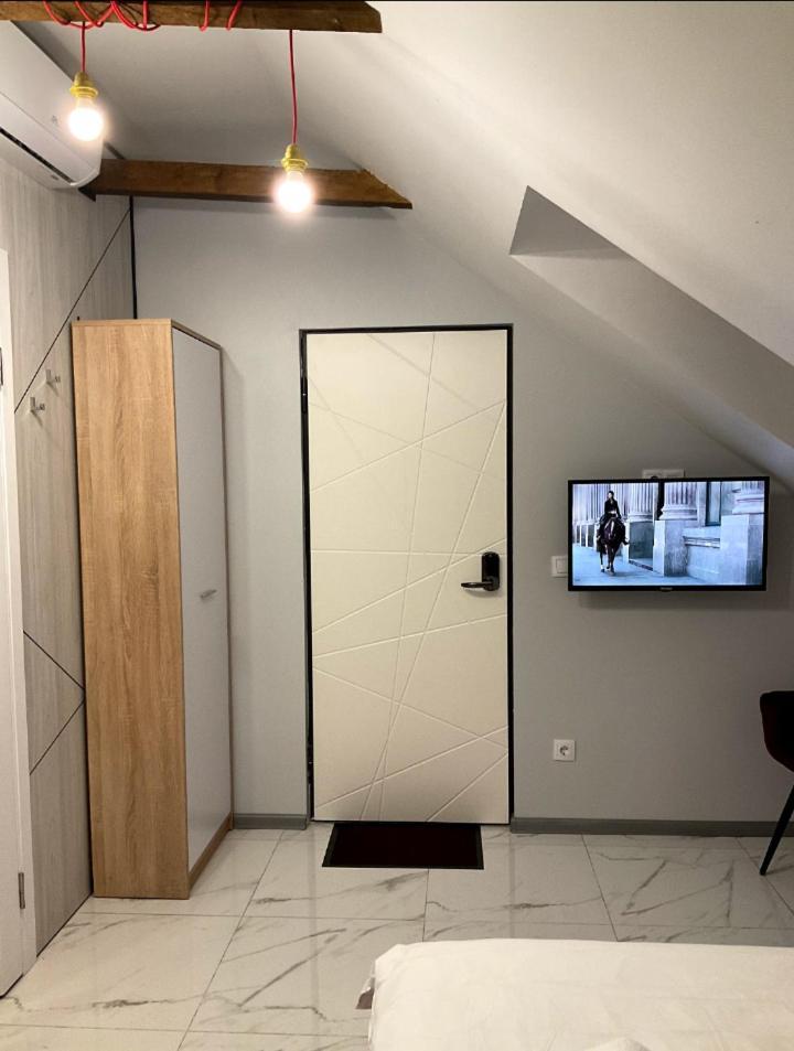 Pure Apartments Vip 5 Lviv Eksteriør bilde